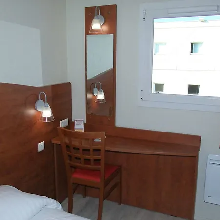 Hotel Lyon - Priest 3*