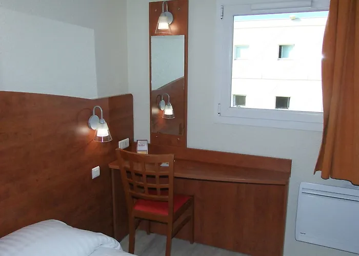 Hotel Lyon - Priest 3*